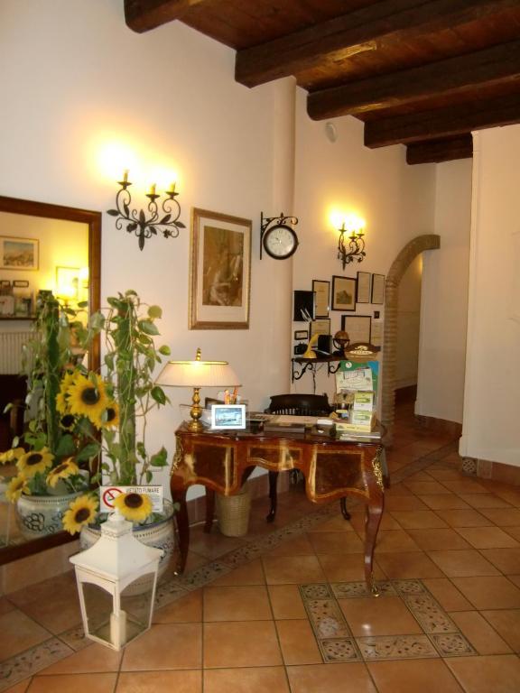 Mondo Antico B&B Cesena Bagian luar foto