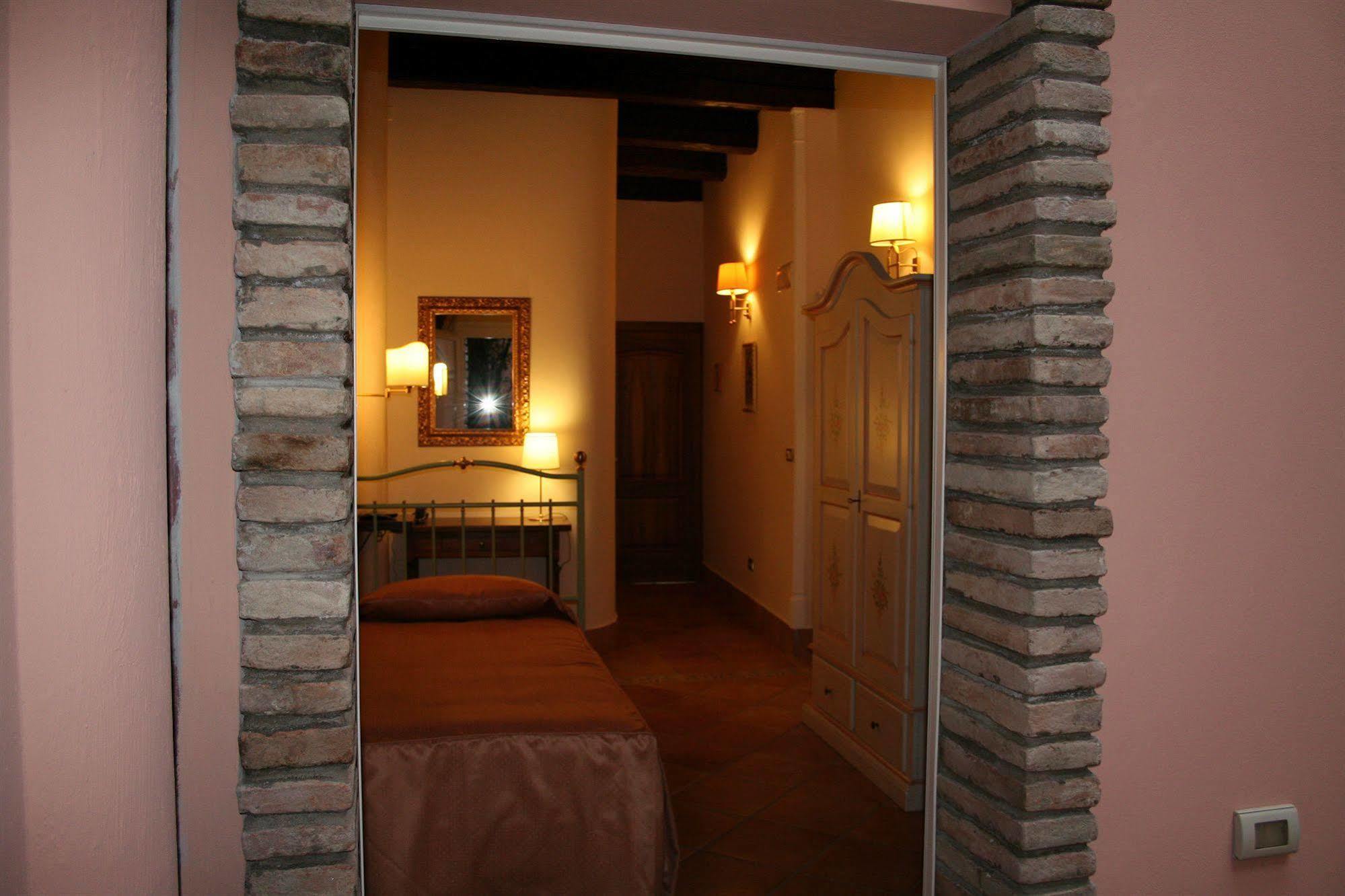 Mondo Antico B&B Cesena Bagian luar foto